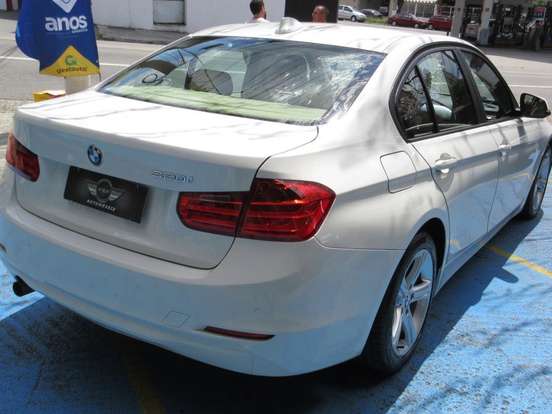 BMW-320i-2.0 16V TURBO GASOLINA 4P AUTOMÁTICO BMW-320i-2013