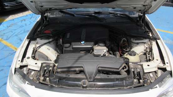 BMW-320i-2013