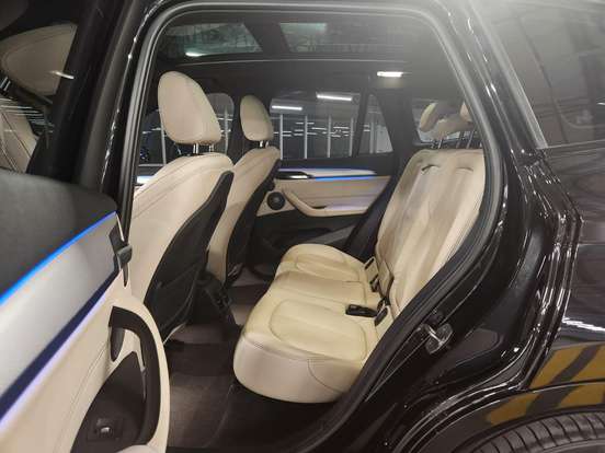 BMW-X1-2022