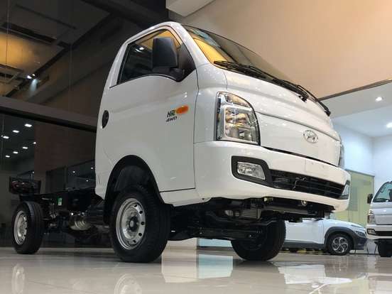 HYUNDAI-HR-2.5 TURBO DIESEL CS 4WD MANUAL HYUNDAI-HR-2023