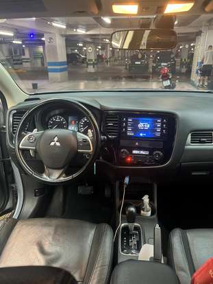 MITSUBISHI-OUTLANDER-2014