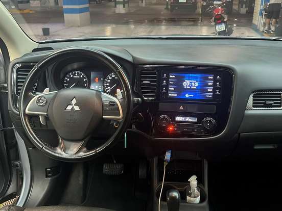 MITSUBISHI-OUTLANDER-2.0 16V GASOLINA 4P AUTOMÁTICO MITSUBISHI-OUTLANDER-2014