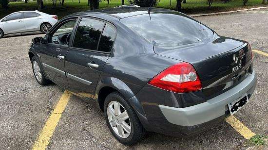 RENAULT-MEGANE-2008