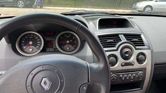 RENAULT-MEGANE-2008