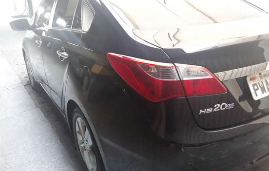 HYUNDAI-HB20S-2015