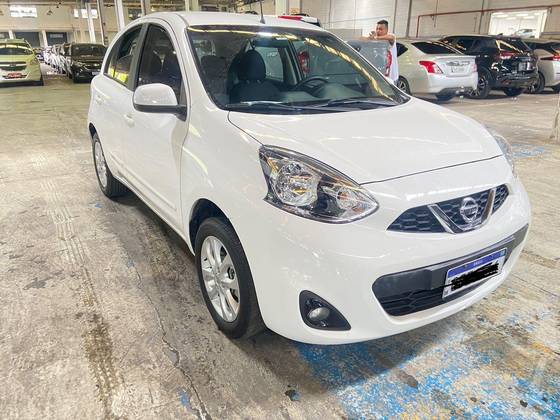 NISSAN MARCH 1.6 SV 16V FLEX 4P XTRONIC