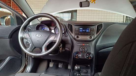 HYUNDAI-HB20-2016