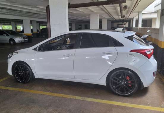 HYUNDAI-I30-1.8 MPI 16V GASOLINA 4P AUTOMATICO HYUNDAI-I30-2015