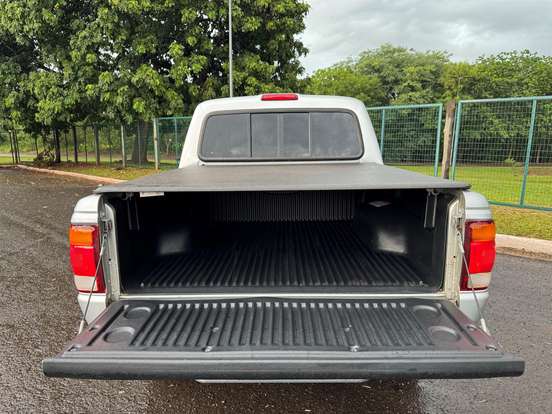 FORD-RANGER-2001