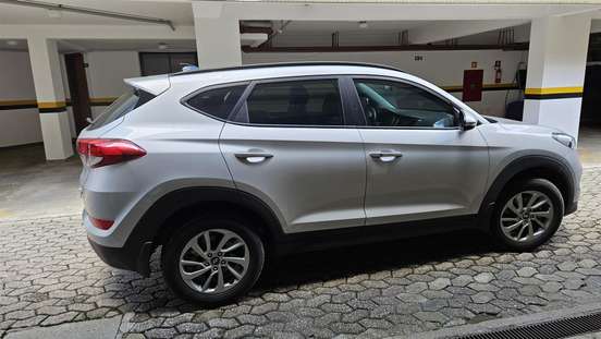 HYUNDAI-TUCSON-2021
