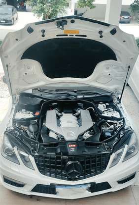 MERCEDES-BENZ-E 63 AMG-6.2 SEDAN V8 32V GASOLINA 4P AUTOMÁTICO MERCEDES-BENZ-E 63 AMG-2010