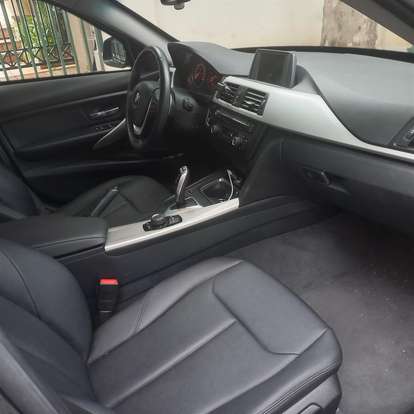 BMW-320i-2013