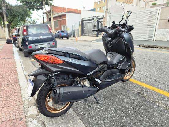 YAMAHA-XMAX ABS-2022
