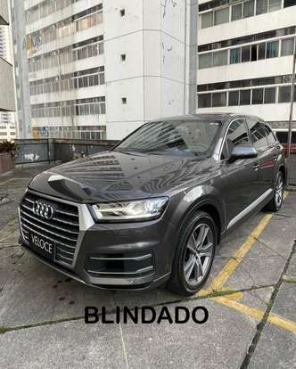 AUDI-Q7-2018