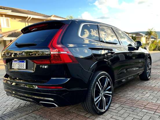 VOLVO-XC60-2.0 T5 GASOLINA R-DESIGN AWD GEARTRONIC VOLVO-XC60-2018