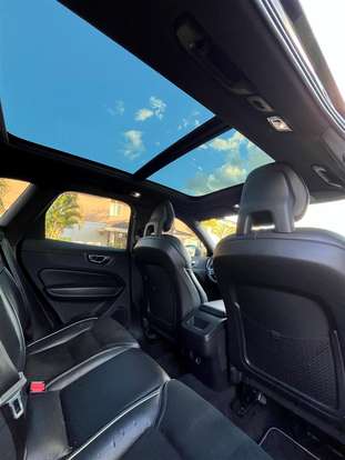 VOLVO-XC60-2018