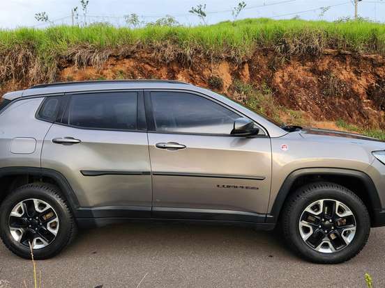 JEEP-COMPASS-2.0 16V DIESEL TRAILHAWK 4X4 AUTOMÁTICO JEEP-COMPASS-2017