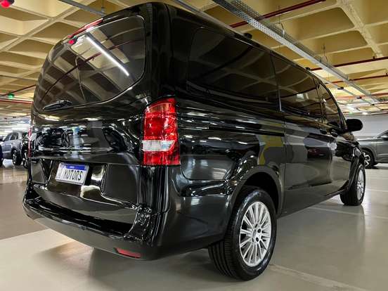 MERCEDES-BENZ-VITO-2.0 CGI FLEX TOURER 119 LUXO 8L MANUAL MERCEDES-BENZ-VITO-2015