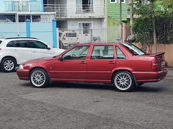 VOLVO-S70-2.3 T5 TURBO GASOLINA 4P AUTOMÁTICO VOLVO-S70-1996
