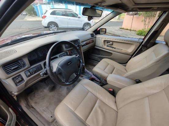 VOLVO-S70-1996