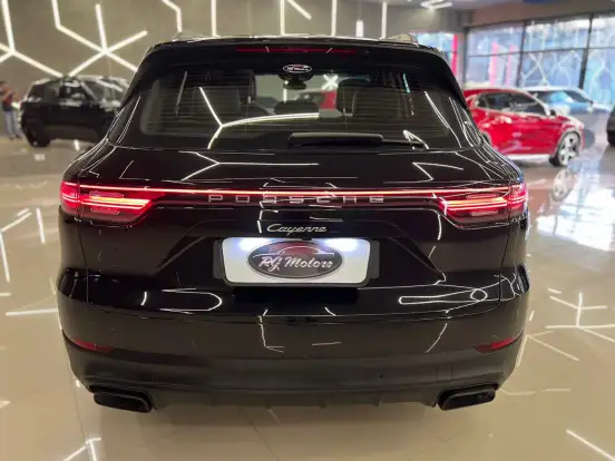 PORSCHE-CAYENNE-2018