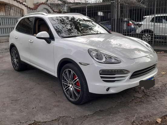 PORSCHE-CAYENNE-2013