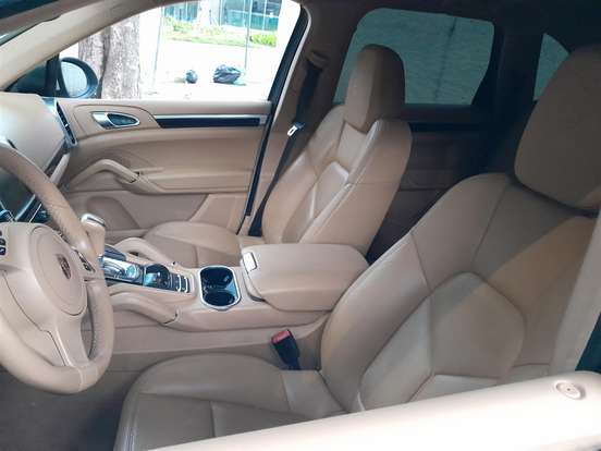 PORSCHE-CAYENNE-2013