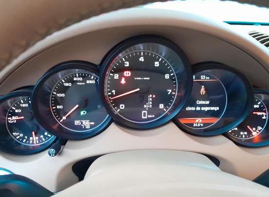 PORSCHE-CAYENNE-2013