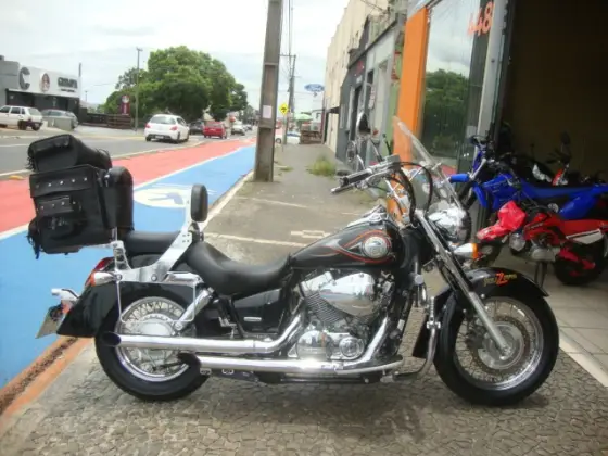 HONDA SHADOW 750 
