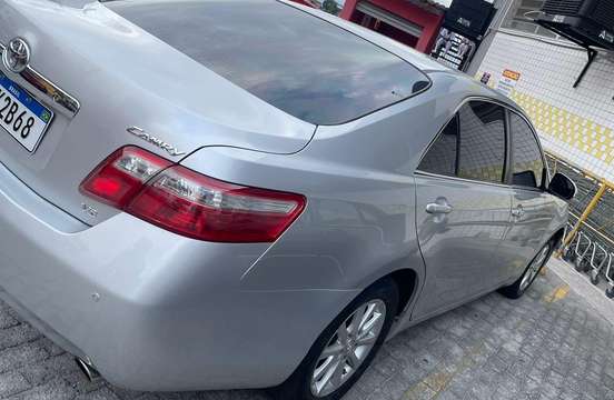 TOYOTA-CAMRY-2010