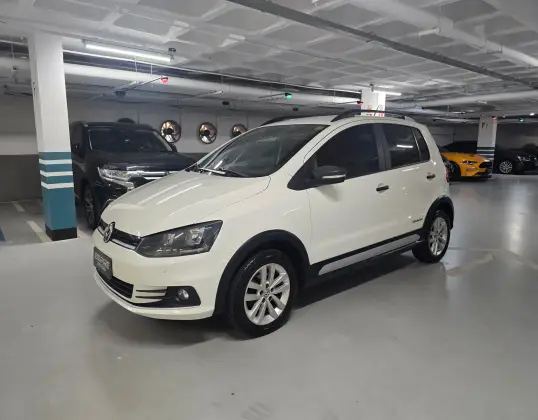 VOLKSWAGEN FOX 1.0 MPI TRACK 12V FLEX 4P MANUAL VOLKSWAGEN FOX 1.0 MPI TRACK 12V FLEX 4P MANUAL
