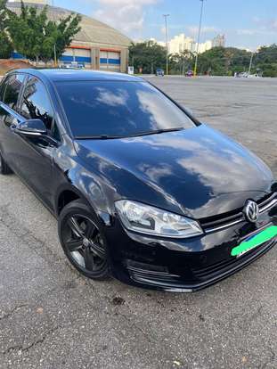 VOLKSWAGEN-GOLF-2015