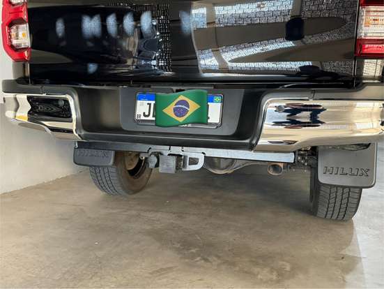 TOYOTA-HILUX-2.8 D-4D TURBO DIESEL CD SRX 4X4 AUTOMÁTICO TOYOTA-HILUX-2021