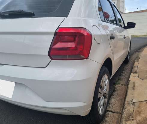 VOLKSWAGEN-GOL-2021