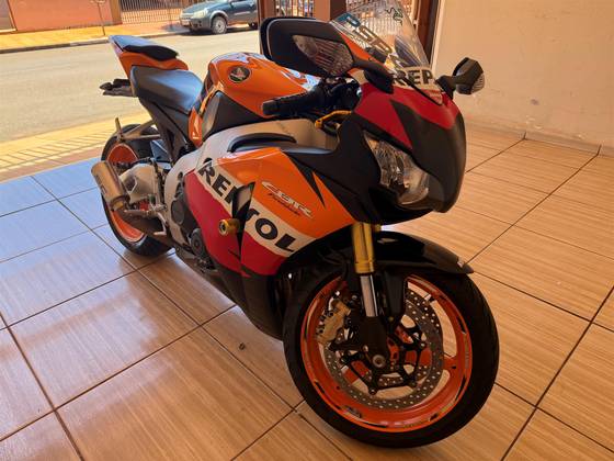 HONDA CBR 1000RR FIREBLADE 