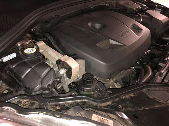 VOLVO-XC60-2.0 T5 DYNAMIC FWD TURBO GASOLINA 4P AUTOMÁTICO VOLVO-XC60-2015