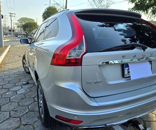 VOLVO XC60 2.0 T5 COMFORT FWD TURBO GASOLINA 4P AUTOMÁTICO