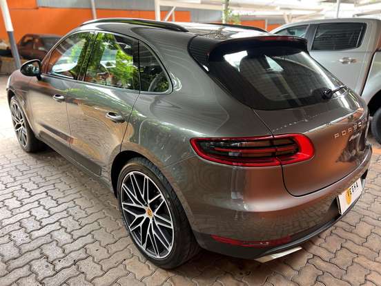 PORSCHE-MACAN-2.0 16V GASOLINA 4P AUTOMÁTICO PORSCHE-MACAN-2015