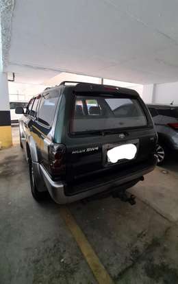 TOYOTA-HILUX SW4-2001