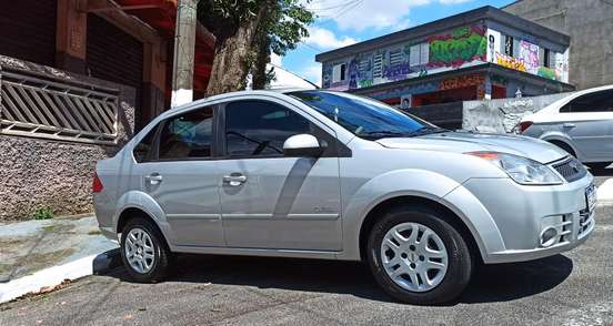 FORD-FIESTA-2009