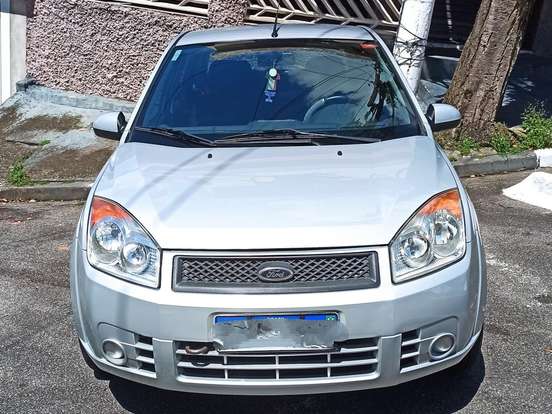 FORD-FIESTA-1.6 MPI CLASS SEDAN 8V FLEX 4P MANUAL FORD-FIESTA-2009