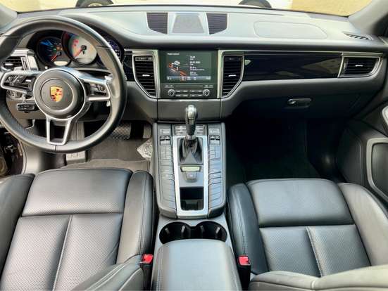 PORSCHE-MACAN-2018