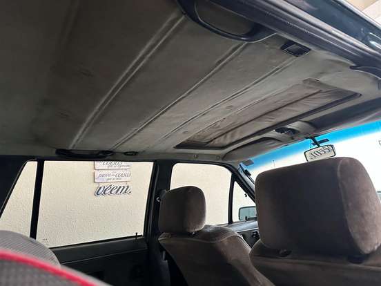 VOLKSWAGEN-SANTANA-1990