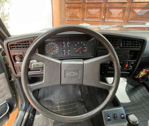 CHEVROLET-MONZA-1984