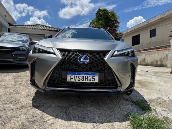LEXUS UX 250h 2.0 VVT-I HYBRID F-SPORT CVT