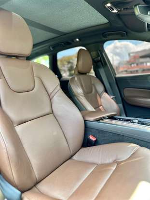 VOLVO-XC60-2021