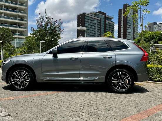 VOLVO-XC60-2.0 T8 HYBRID MOMENTUM AWD GEARTRONIC VOLVO-XC60-2021