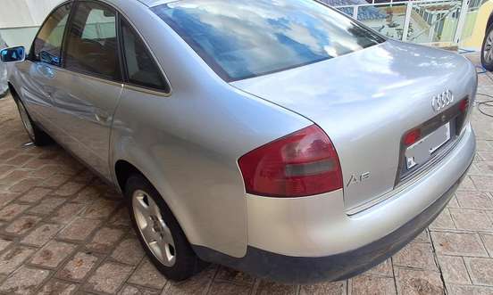 AUDI-A6-2001