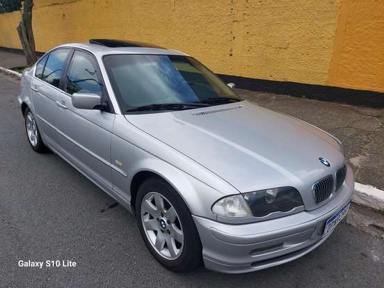 BMW-323i-2000