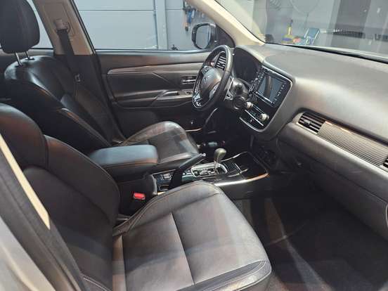 MITSUBISHI-OUTLANDER-2.0 MIVEC GASOLINA HPE AUTOMÁTICO MITSUBISHI-OUTLANDER-2019